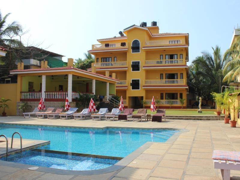 Marina Bay Beach Resort Candolim Exteriör bild