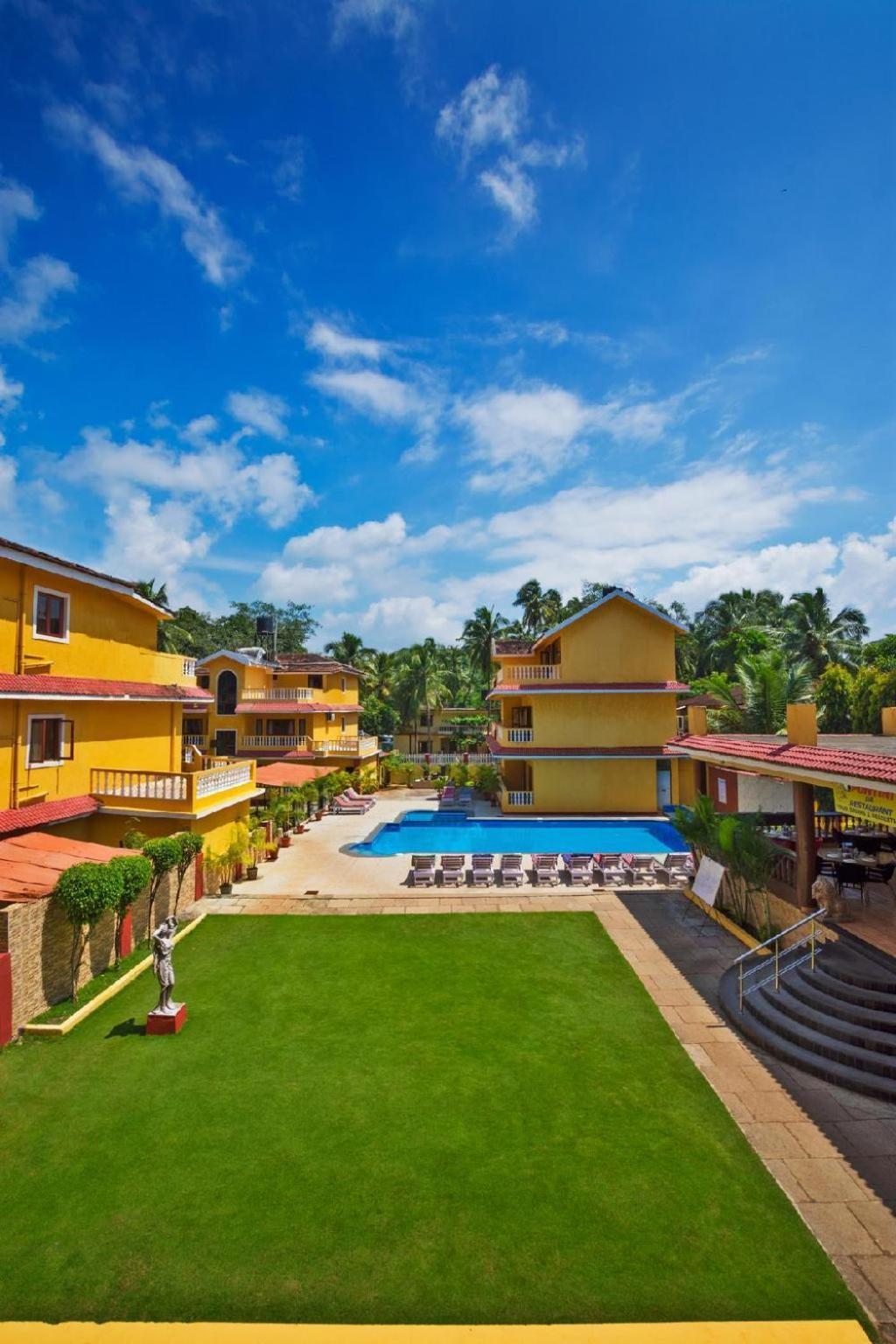 Marina Bay Beach Resort Candolim Exteriör bild