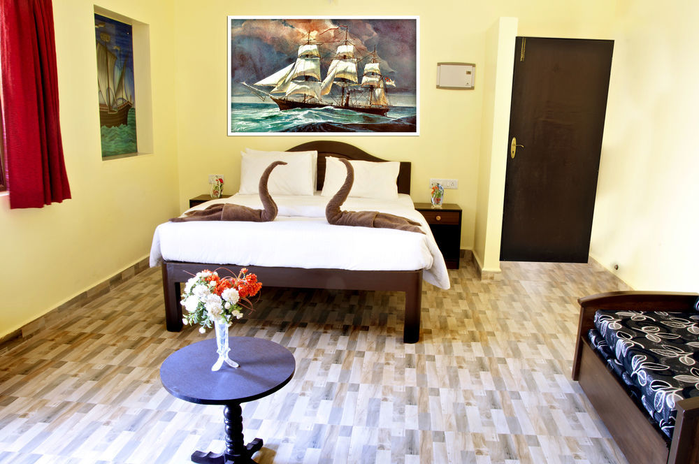 Marina Bay Beach Resort Candolim Exteriör bild