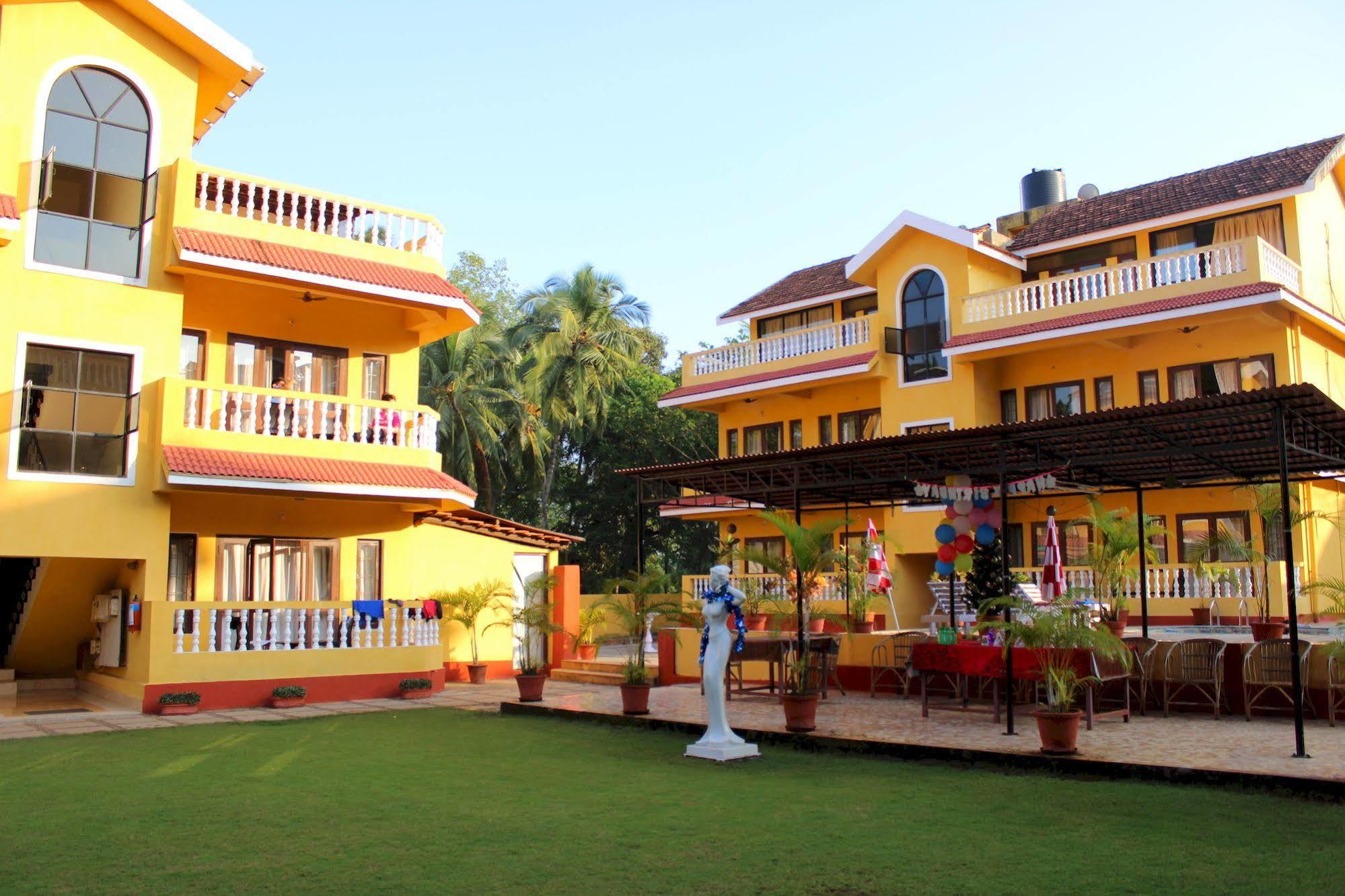 Marina Bay Beach Resort Candolim Exteriör bild