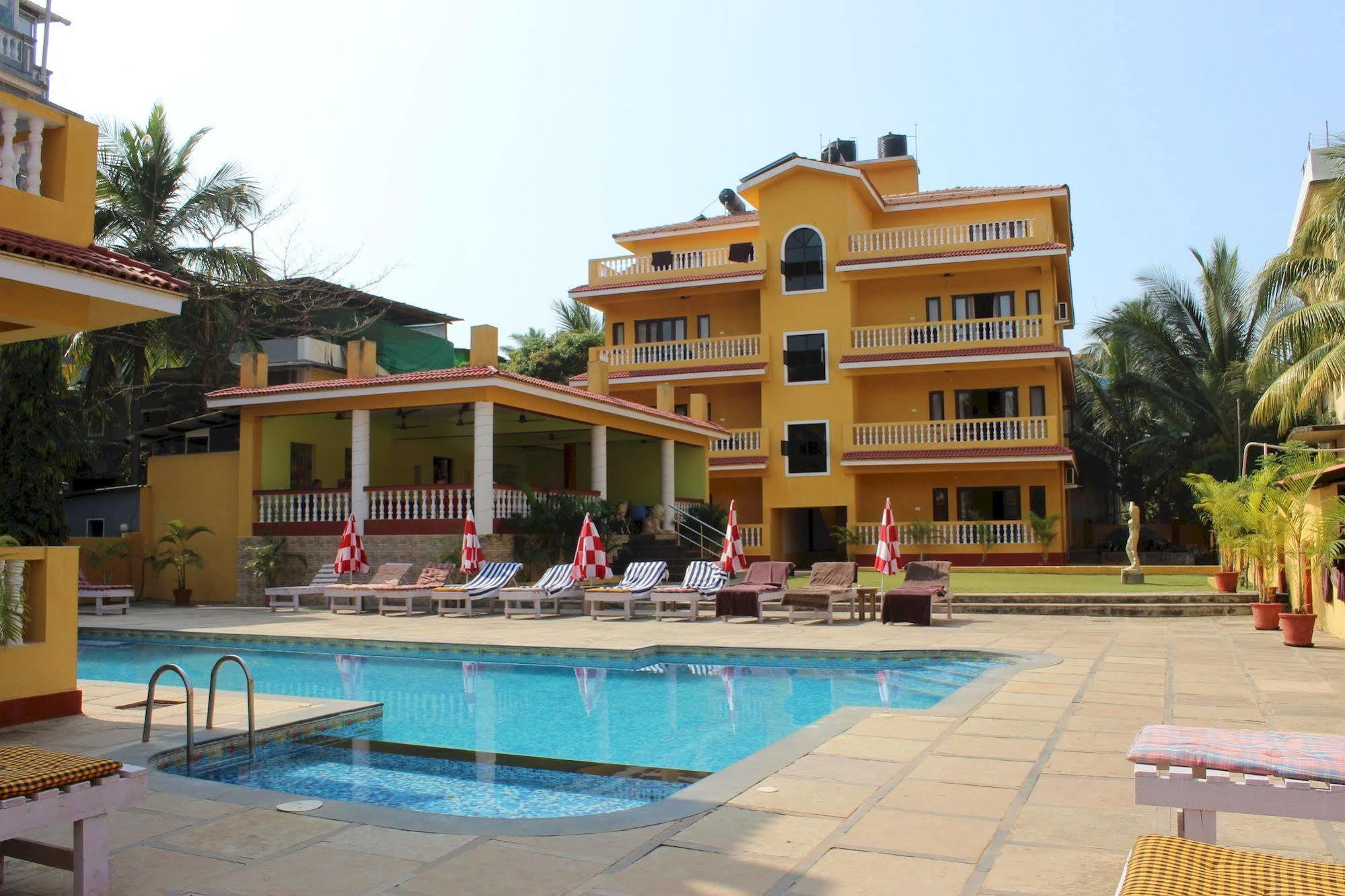 Marina Bay Beach Resort Candolim Exteriör bild
